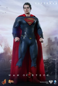 Hot_Toys_-_Man_of_Steel_-_Superman_Collectible_Figure_PR1