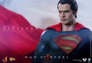Hot_Toys_-_Man_of_Steel_-_Superman_Collectible_Figure_PR8