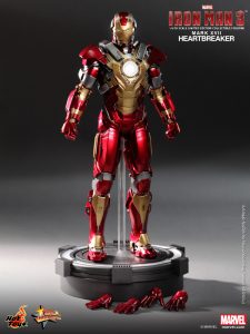 Hot_Toys_-_Iron_Man_3_-_Heartbreaker_(Mark_XVII)_Limited_Edition_Collectible_Figurine_PR11