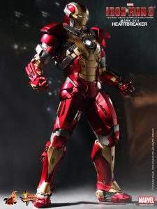 Hot_Toys_-_Iron_Man_3_-_Heartbreaker_(Mark_XVII)_Limited_Edition_Collectible_Figurine_PR3