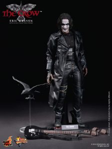 Hot_Toys_-_The_Crow_-_Eric_Draven_Collectible_Figure_PR16