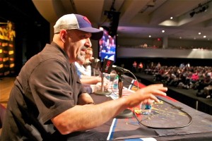 Dan_DiDio_at_Supes_75