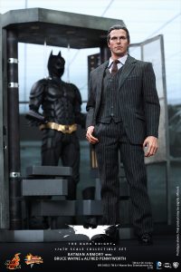 wpid-storagesdcard0DownloadHot-Toys-The-Dark-Knight-Batman-Armory-with-Bruce-Wayne-and-Alfred-Pennyworth-Collectible-Set_PR2.jpg.jpg