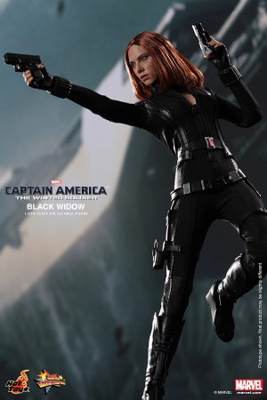 Hot_Toys_-_Captain_America_-_The_Winter_Soldier_-_Black_Widow_Collectible_Figure_PR4