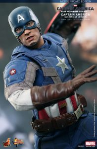wpid-storagesdcard0DownloadHot-Toys-Captain-America-The-Winter-Soldier-Captain-America-Golden-Age-Version-Collectible-Figure_PR11.jpg.jpg