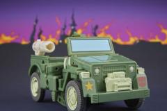 TF-STUDIO-SERIES-MTMTE-COLLECTION-THE-TF-THE-MOVIE-DELUXE-CLASS-AUTOBOT-HOUND-8-1