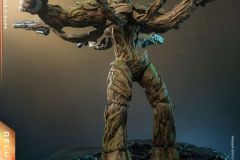 Hot-Toys-GOTG3-Groot-Deluxe-collectible-figure_PR2