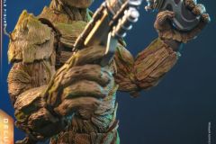 Hot-Toys-GOTG3-Groot-Deluxe-collectible-figure_PR6