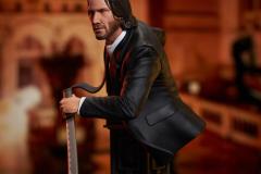 JW_JohnWick_Bust_02