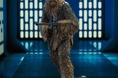 SW_Chewbacca_Statue_02