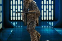 SW_Chewbacca_Statue_03