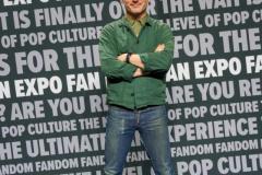 FAN-EXPO-HQ-Hobbits-25-Wood-Photo-Credit-Chi-Tang