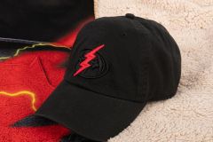 DC-Batman-x-Flash-hat-on-blanket-merch-1x1_95A5265