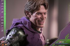 Hot-Toys-SMNWH-Green-Goblin-Upgraded-Suit-collectible-figure_PR13