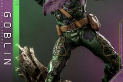 Hot-Toys-SMNWH-Green-Goblin-Upgraded-Suit-collectible-figure_PR7