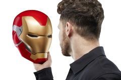 MARVEL-LEGENDS-SERIES-IRON-MAN-PREMIUM-ELECTRONIC-HELMET-3