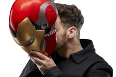 MARVEL-LEGENDS-SERIES-IRON-MAN-PREMIUM-ELECTRONIC-HELMET-7