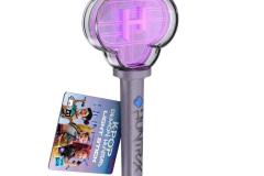 HASBRO-KPOP-DEMON-HUNTERS-HUNTRIX-ELECTRONIC-LIGHT-STICK-2