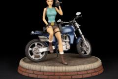 LARA-CROFT-CLASSIC-MOTORBIKE03