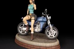 LARA-CROFT-CLASSIC-MOTORBIKE04