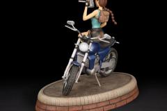 LARA-CROFT-CLASSIC-MOTORBIKE06