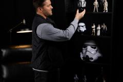 STAR-WARS-THE-BLACK-SERIES-THE-MANDALORIAN-MINI-HELMET-10