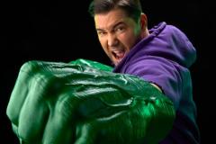 MARVEL-LEGENDS-SERIES-INCREDIBLE-HULK-PREMIUM-ROLEPLAY-FISTS-4