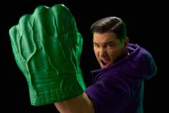 MARVEL-LEGENDS-SERIES-INCREDIBLE-HULK-PREMIUM-ROLEPLAY-FISTS-5