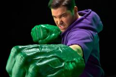 MARVEL-LEGENDS-SERIES-INCREDIBLE-HULK-PREMIUM-ROLEPLAY-FISTS-9