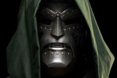 MARVEL-LEGENDS-SERIES-DOCTOR-DOOM-PREMIUM-ROLEPLAY-HELMET-20-1