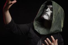 MARVEL-LEGENDS-SERIES-DOCTOR-DOOM-PREMIUM-ROLEPLAY-HELMET-24-1