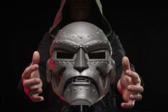 MARVEL-LEGENDS-SERIES-DOCTOR-DOOM-PREMIUM-ROLEPLAY-HELMET-27-1