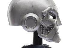 MARVEL-LEGENDS-SERIES-DOCTOR-DOOM-PREMIUM-ROLEPLAY-HELMET-5