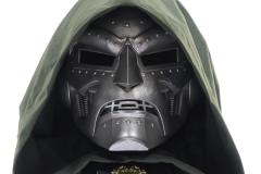 MARVEL-LEGENDS-SERIES-DOCTOR-DOOM-PREMIUM-ROLEPLAY-HELMET-9