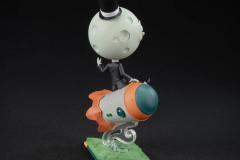 Moon-Man-Statue05