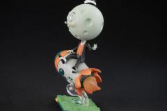 Moon-Man-Statue07