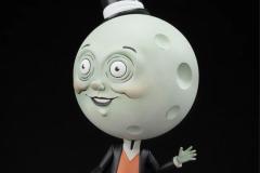 Moon-Man-Statue10