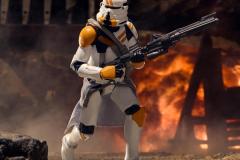 STAR-WARS_-THE-VINTAGE-COLLECTION-OBI-WAN-KENOBI-AIRBORNE-CLONE-TROOPER-2