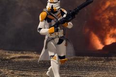 STAR-WARS_-THE-VINTAGE-COLLECTION-OBI-WAN-KENOBI-AIRBORNE-CLONE-TROOPER-4