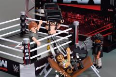 PLAYMOBIL-x-WWE-RAW-Ring-Lifestyle-Image