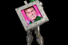 MARVEL-LEGENDS-SERIES-SECRET-WARS-DOCTOR-DOOM-3