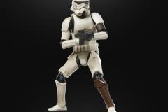 STAR-WARS-THE-BLACK-SERIES-IMPERIAL-REMNANT-STORMTROOPER-4