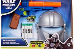 STAR-WARS-THE-MANDALORIAN-MASK-BLASTER-SET-1