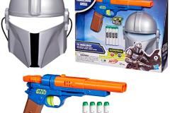 STAR-WARS-THE-MANDALORIAN-MASK-BLASTER-SET-2