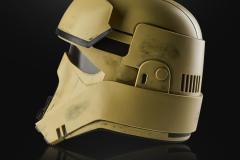 STAR-WARS-THE-BLACK-SERIES-SHORETROOPER-ELECTRONIC-HELMET-1