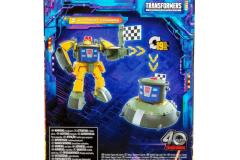 TRANSFORMERS-LEGACY-DELUXE-CLASS-AUTOBOT-COSMOS-11