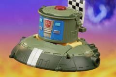 TRANSFORMERS-LEGACY-DELUXE-CLASS-AUTOBOT-COSMOS-7