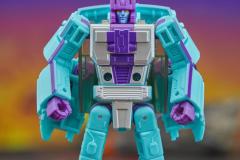 TRANSFORMERS-LEGACY-DELUXE-CLASS-BREAKDOWN-7