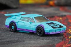 TRANSFORMERS-LEGACY-DELUXE-CLASS-BREAKDOWN-8