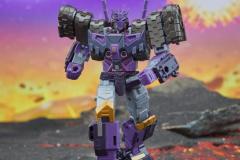 TRANSFORMERS-LEGACY-UNITED-COMIC-UNIVERSE-TARN-1
